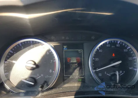 2018 Toyota Highlander Se z USA, uszkodzony, nr VIN 5TDJZRFH8JS559516